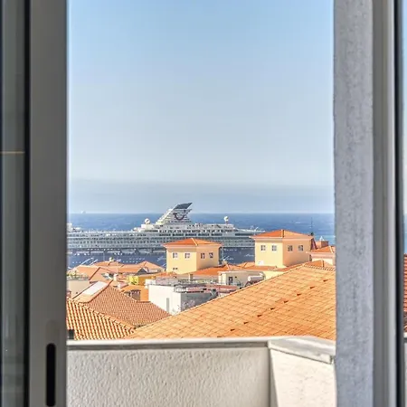 Maranta House, A In Madeira